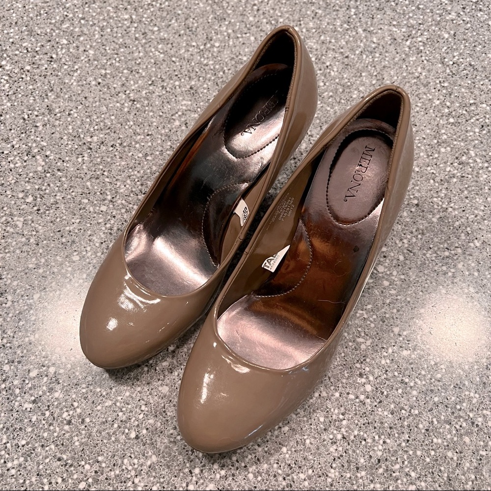 Nude high heals
